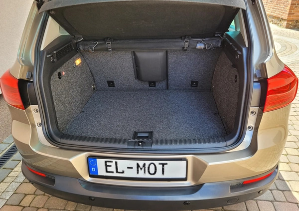 Volkswagen Tiguan cena 59800 przebieg: 140000, rok produkcji 2013 z Drezdenko małe 704